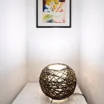 Spacious Quiet &charming ,536mbps Internet Apartment *
