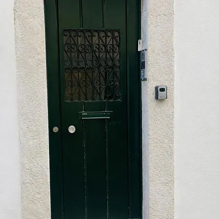 Spacious Quiet 536mbps Internet Lisbon