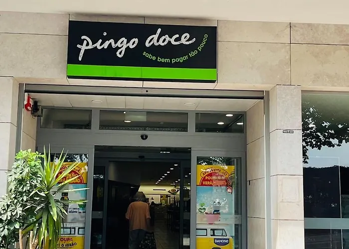 Spacious Quiet &charming ,536mbps Internet Apartment Lisbon